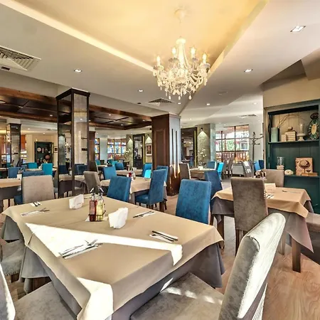 Aparthotel Belvedere Club 4*