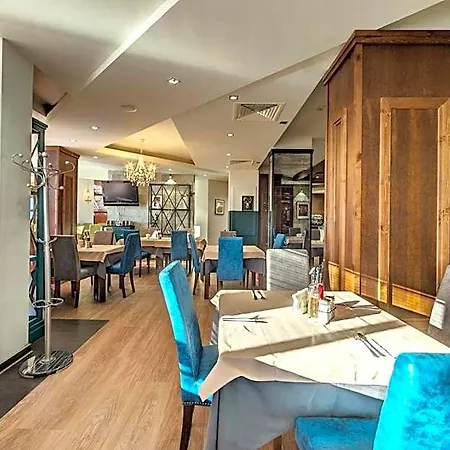 Belvedere Club מלון דירות בנסקו