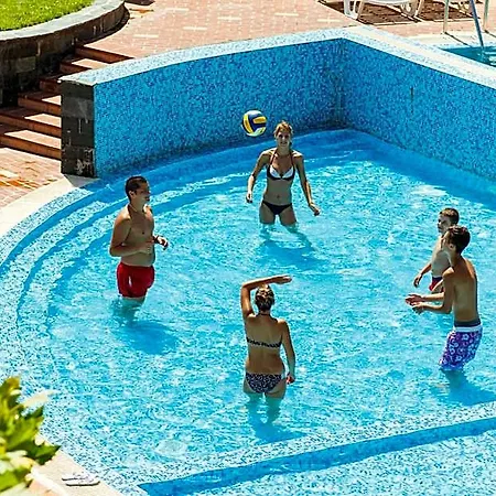 Belvedere Club מלון דירות 4*