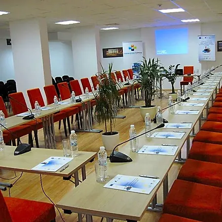 Belvedere Club מלון דירות 4*